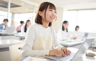 総合ビジネス科